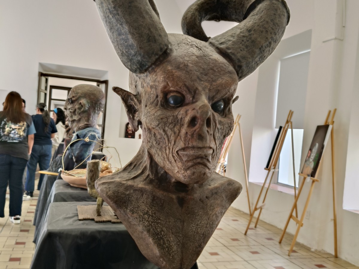 Monstruos que sí se pueden tocar (y otros que te miran fijo): exposición en El&nbsp;Refugio